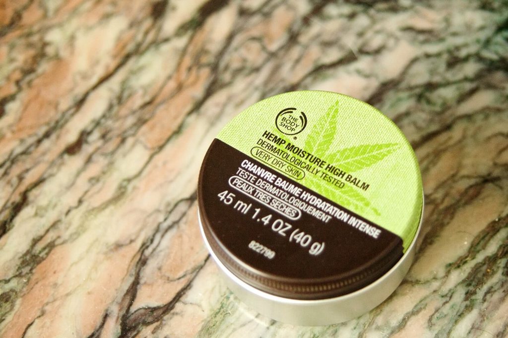Here are several benefits of cannabis-based beauty products